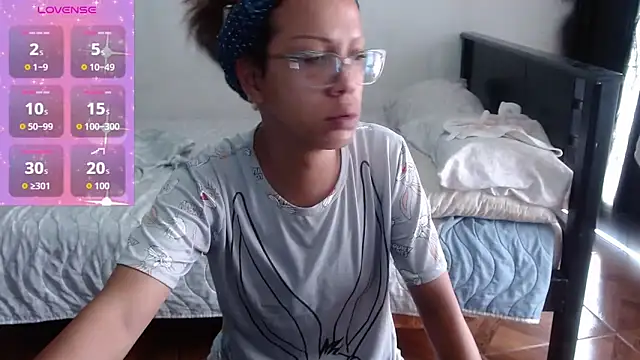 Snapshot of sensual_nataliee chatting on 03/18/26, 01:36 sensual nataliee online show from 03/18/26, 01:36