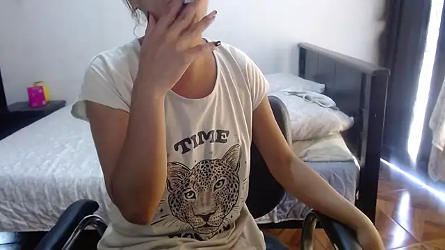 Snapshot of sensual_nataliee chatting on 07/07/26, 02:43 sensual nataliee online show from 07/07/26, 02:43