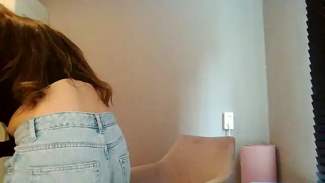 Snapshot of avajade chatting on 09/24/25, 10:07 avajade online show from 09/24/25, 10:07