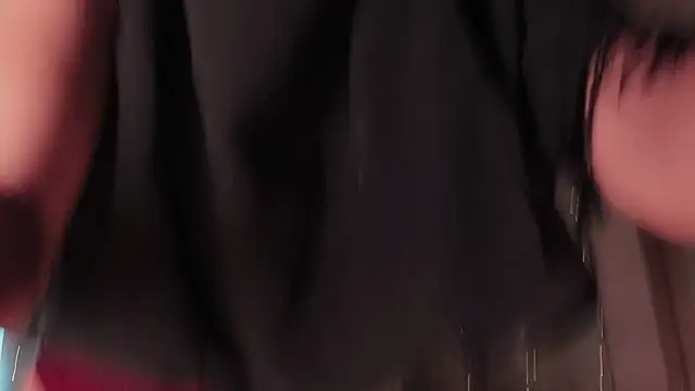 Snapshot of sweet_diazzz chatting on 10/16/25, 05:25 sweet diazzz online show from 10/16/25, 05:25