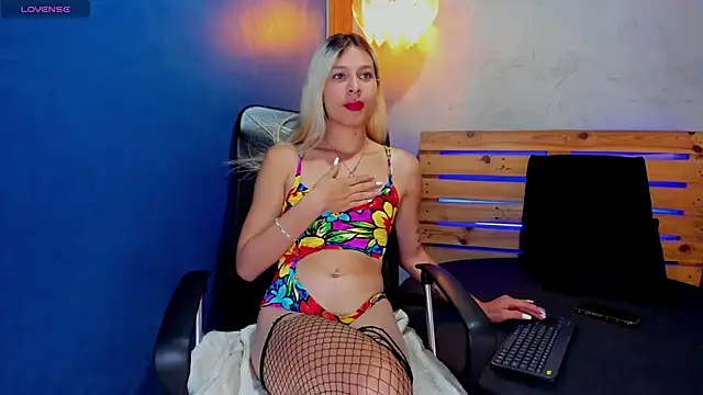 niky doll  online show from 10/27/25, 01:48