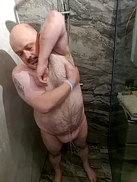 Bibear197511 online show from 10/04/25, 10:35