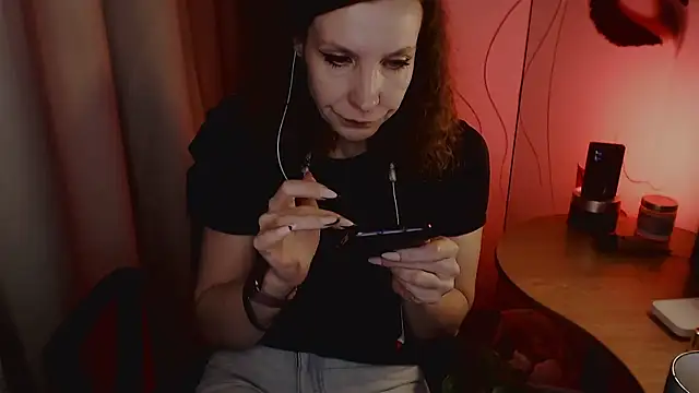 Snapshot of JohansonKatie chatting on 01/30/25, 07:18 JohansonKatie online show from 01/30/25, 07:18