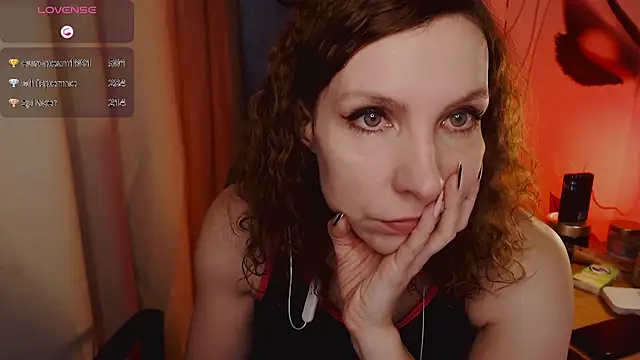 Snapshot of JohansonKatie chatting on 02/04/25, 06:36 JohansonKatie online show from 02/04/25, 06:36