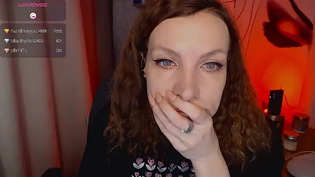 Snapshot of JohansonKatie chatting on 02/11/25, 07:44 JohansonKatie online show from 02/11/25, 07:44