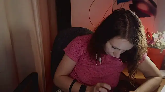 Snapshot of JohansonKatie chatting on 02/23/25, 06:56 JohansonKatie online show from 02/23/25, 06:56