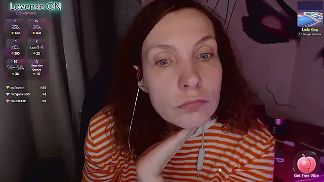 Snapshot of JohansonKatie chatting on 03/04/25, 07:08 JohansonKatie online show from 03/04/25, 07:08