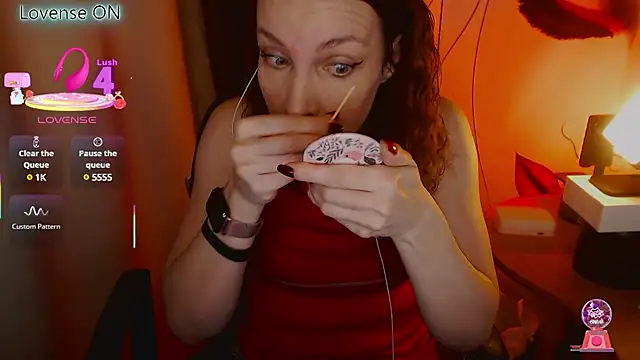 Snapshot of JohansonKatie chatting on 03/13/25, 01:21 JohansonKatie online show from 03/13/25, 01:21