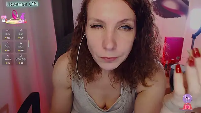 Snapshot of JohansonKatie chatting on 03/22/25, 12:25 JohansonKatie online show from 03/22/25, 12:25