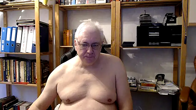 SchwanzhureXXL online show from 01/07/25, 08:03