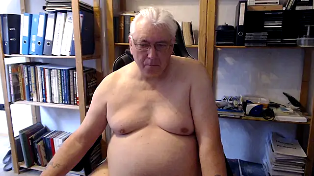 SchwanzhureXXL online show from 06/14/26, 05:53