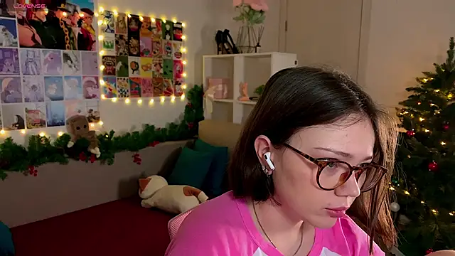 MilenaSaint online show from 12/20/24, 02:41