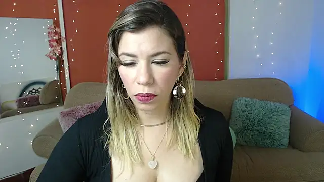ms sofia x online show from 01/04/25, 04:54