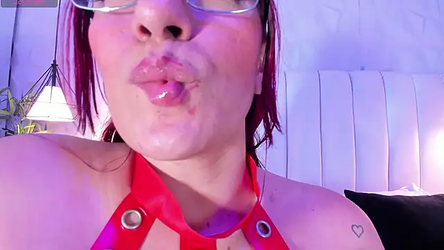 naughty flower18 online show from 12/18/24, 01:59