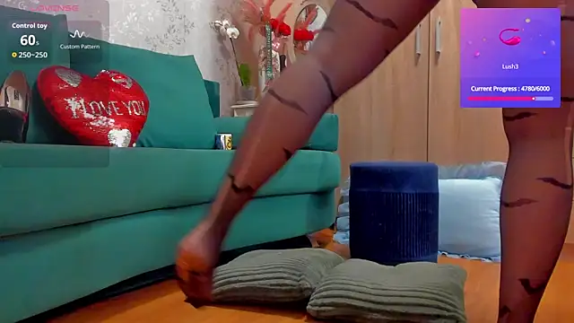 Snapshot of emilianna666 chatting on 11/08/25, 05:34 emilianna666 online show from 11/08/25, 05:34