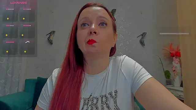 Snapshot of emilianna666 chatting on 11/29/25, 01:47 emilianna666 online show from 11/29/25, 01:47