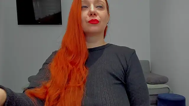 Snapshot of emilianna666 chatting on 02/21/26, 01:01 emilianna666 online show from 02/21/26, 01:01