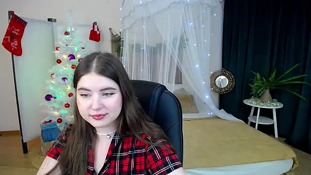NicoleFoxery online show from 12/16/24, 09:24