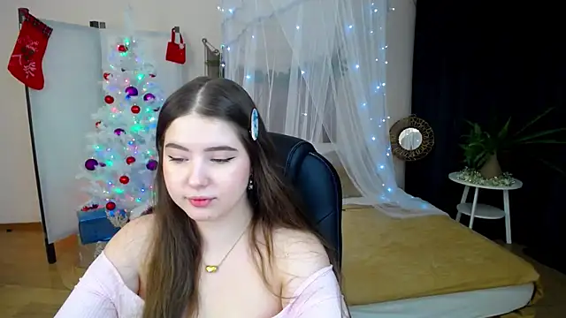 NicoleFoxery online show from 12/19/24, 06:12
