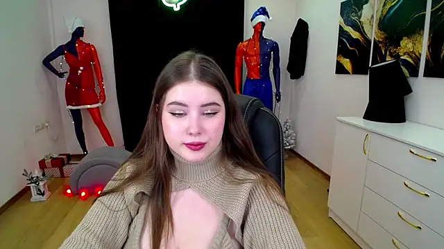 NicoleFoxery online show from 12/21/24, 12:20
