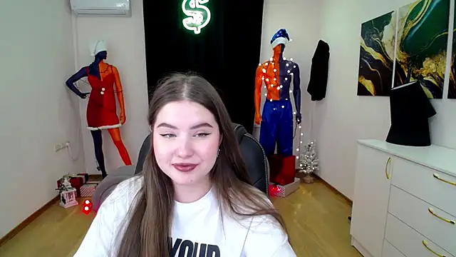 NicoleFoxery online show from 12/29/24, 12:20