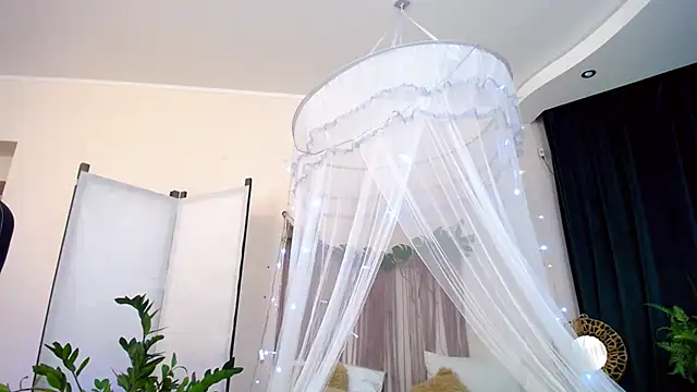 NicoleFoxery online show from 01/24/25, 06:24
