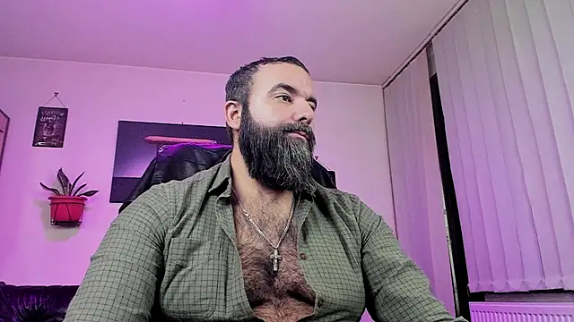 Snapshot of ChristophJules chatting on 12/12/24, 02:26 ChristophJules online show from 12/12/24, 02:26