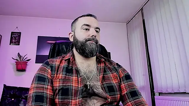 Snapshot of ChristophJules chatting on 02/15/25, 12:01 ChristophJules online show from 02/15/25, 12:01