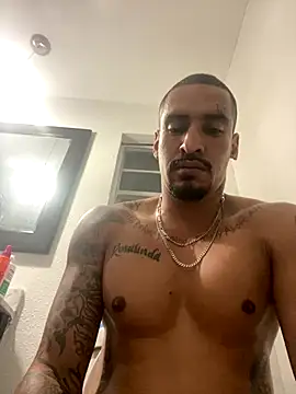 Snapshot of Prettyboiflaco chatting on 09/21/25, 02:24 Prettyboiflaco online show from 09/21/25, 02:24