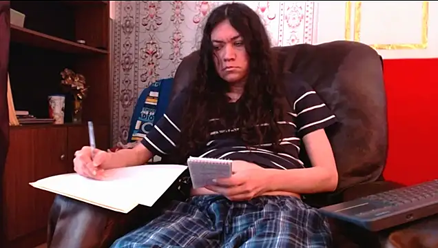 Snapshot of ShanyFerrati chatting on 02/02/25, 10:39 ShanyFerrati online show from 02/02/25, 10:39