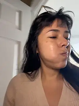 Evie-Luna online show from 11/30/25, 07:07