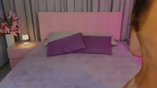 Ariana Petite online show from 07/16/26, 11:11