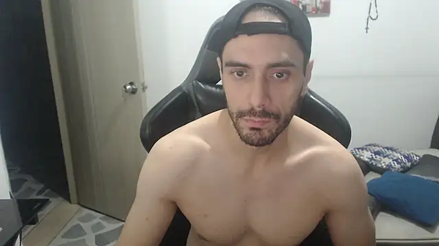 Snapshot of samuelgarcia_ chatting on 10/14/25, 06:58 samuelgarcia  online show from 10/14/25, 06:58