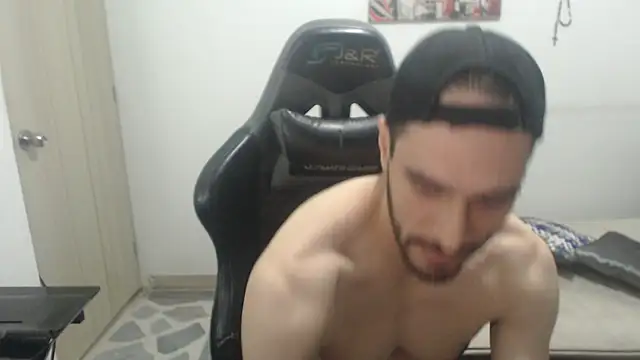 Snapshot of samuelgarcia_ chatting on 10/20/25, 08:59 samuelgarcia  online show from 10/20/25, 08:59