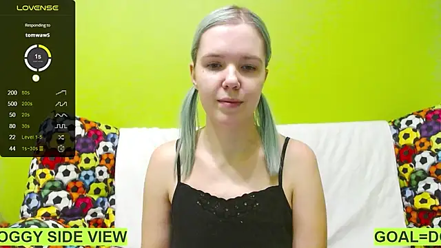 Snapshot of Ultra_Meow chatting on 02/03/25, 06:49 Ultra Meow online show from 02/03/25, 06:49