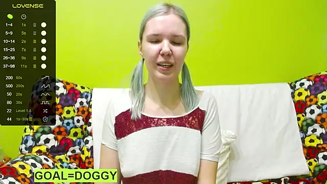 Snapshot of Ultra_Meow chatting on 02/07/25, 03:01 Ultra Meow online show from 02/07/25, 03:01