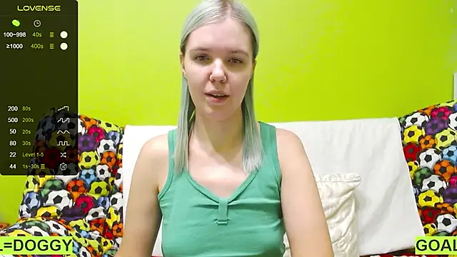 Snapshot of Ultra_Meow chatting on 02/08/25, 06:44 Ultra Meow online show from 02/08/25, 06:44