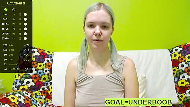 Snapshot of Ultra_Meow chatting on 02/15/25, 06:55 Ultra Meow online show from 02/15/25, 06:55