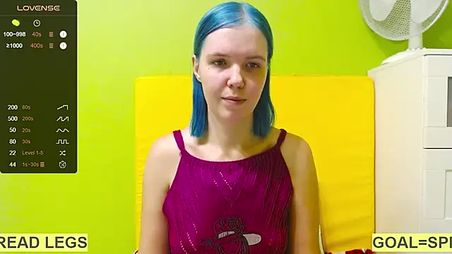 Snapshot of Ultra_Meow chatting on 10/03/25, 07:33 Ultra Meow online show from 10/03/25, 07:33