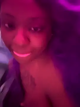 Snapshot of 6lue6a6y69 chatting on 11/02/25, 06:05 6lue6a6y69 online show from 11/02/25, 06:05