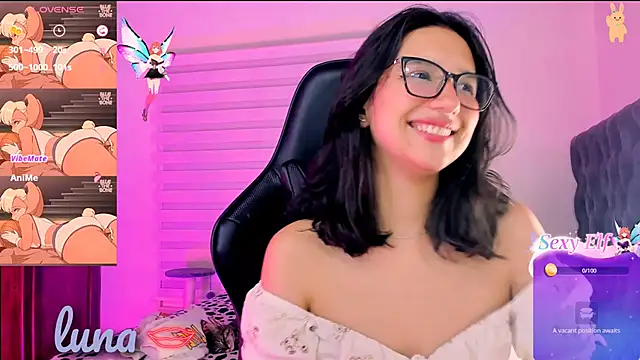 Snapshot of Luniverse chatting on 01/12/25, 11:26 Luniverse online show from 01/12/25, 11:26