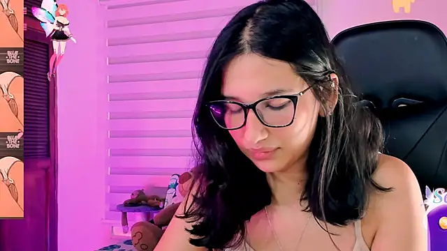 Snapshot of Luniverse chatting on 01/28/25, 08:15 Luniverse online show from 01/28/25, 08:15