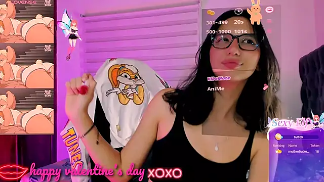 Snapshot of Luniverse chatting on 02/15/25, 12:59 Luniverse online show from 02/15/25, 12:59