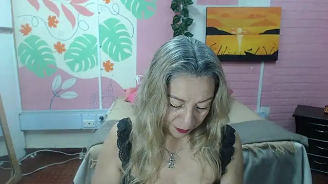 Snapshot of ZAMANTHA chatting on 03/16/26, 02:43 ZAMANTHA online show from 03/16/26, 02:43
