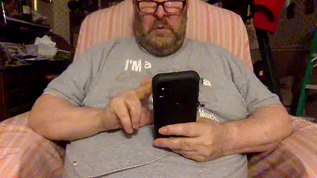 Snapshot of Drwhocares chatting on 04/18/26, 04:44 Drwhocares online show from 04/18/26, 04:44