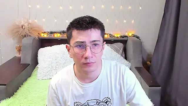 Yumi steve online show from 02/16/25, 12:30