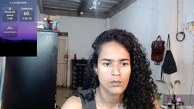 Snapshot of jasminne_ chatting on 12/13/24, 03:54 jasminne online show from 12/13/24, 03:54