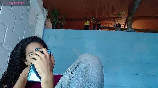 Snapshot of jasminne_ chatting on 10/04/25, 06:17 jasminne online show from 10/04/25, 06:17