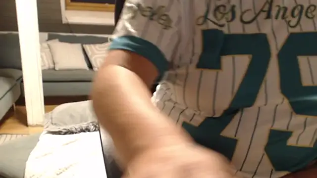 Snapshot of KimMitchelli chatting on 10/22/25, 06:51 KimMitchelli online show from 10/22/25, 06:51