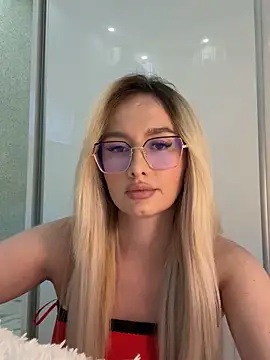 mollyxxx online show from 10/03/25, 02:30